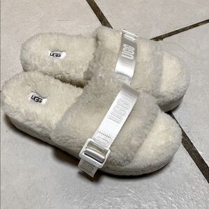 UGG Fluffy Cream Slide Sandals